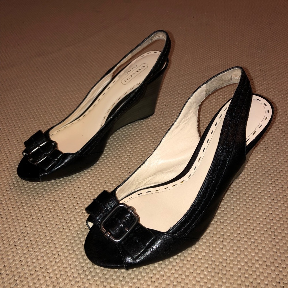 Coach Ciara Black Leather sandal - size 6
